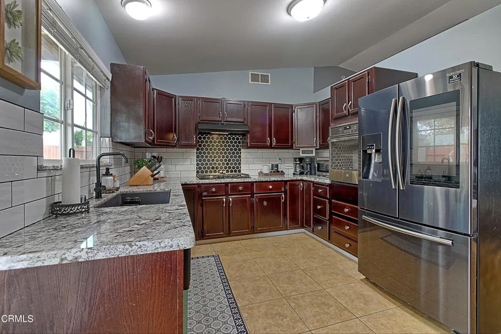 861 Calle Camelia, Camarillo, California 93010 — photo 5
