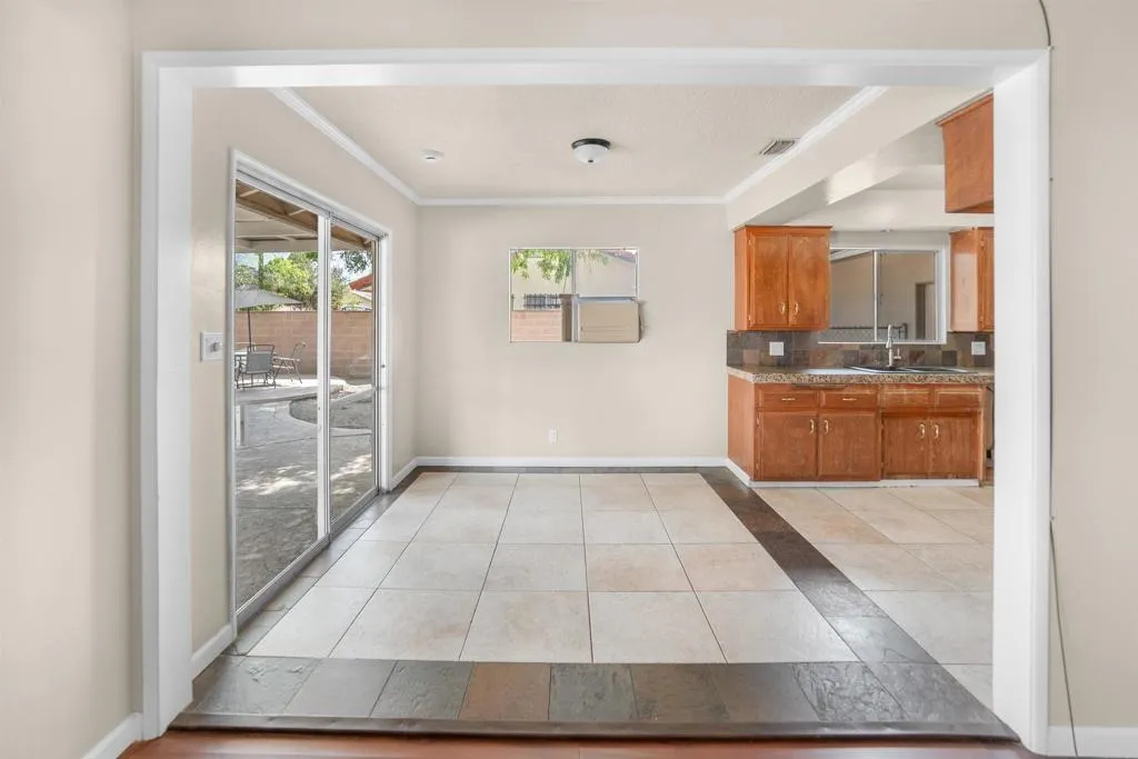 626 E Wright Street, Hemet, California 92543 — photo 4