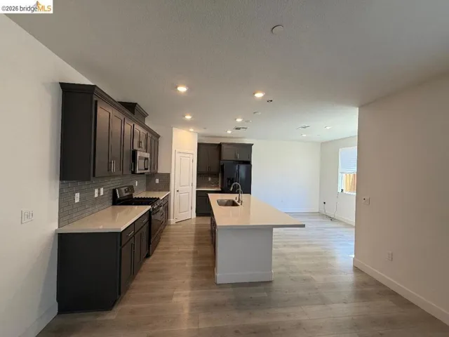 85 Savannah Ln, Pittsburg, California 94565 — photo 5