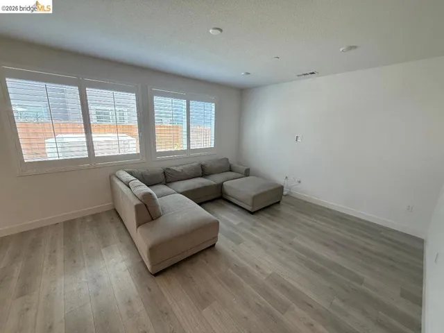 85 Savannah Ln, Pittsburg, California 94565 — photo 4