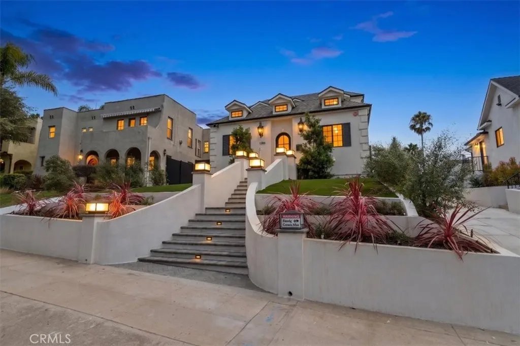 1358 S Ridgeley, Los Angeles, California 90019 — photo 4