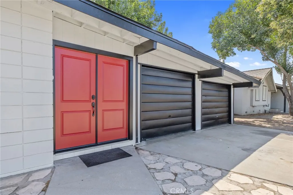 2214 S Locust, Visalia, California 93277 — photo 4