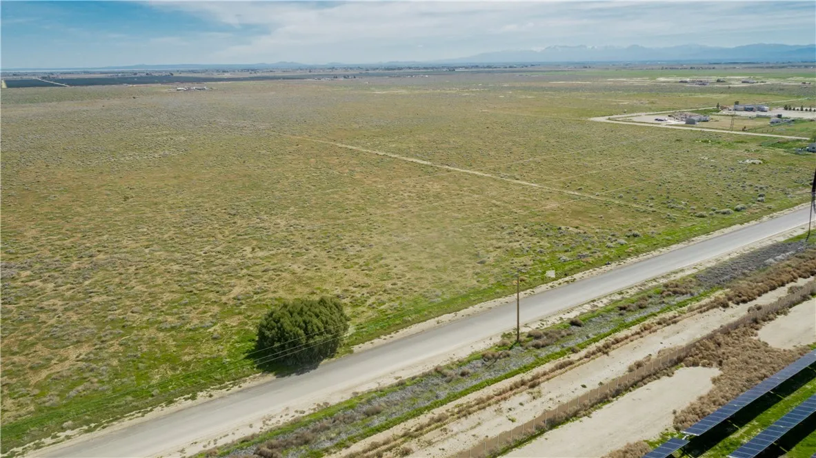 0 Dinkey, Rosamond, California 93560 — photo 5