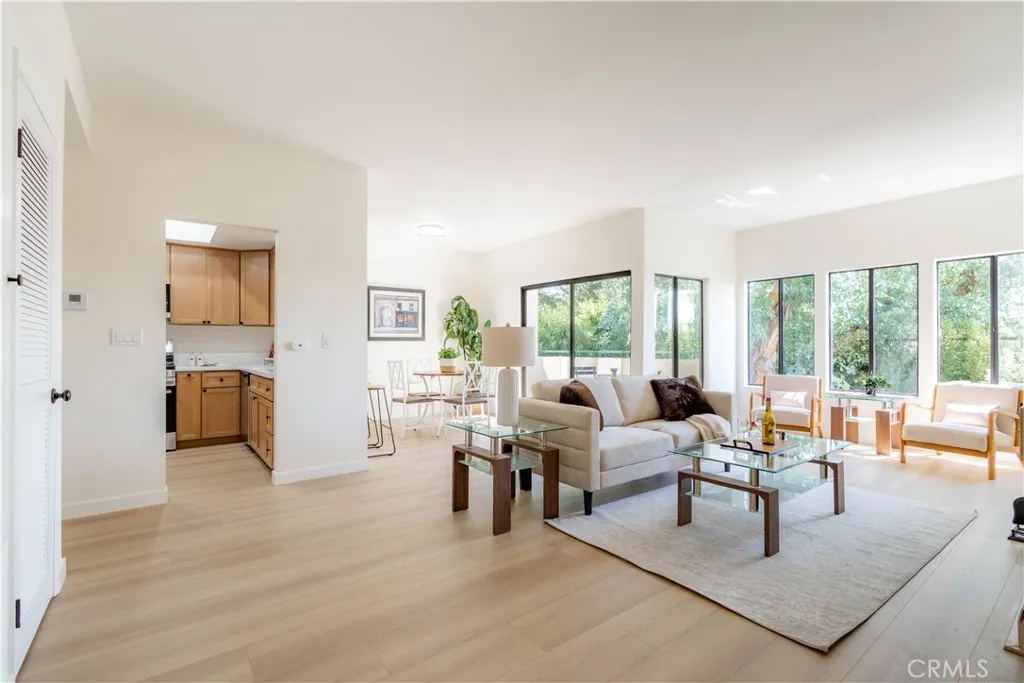 484 S Euclid, Pasadena, California 91101 — photo 4
