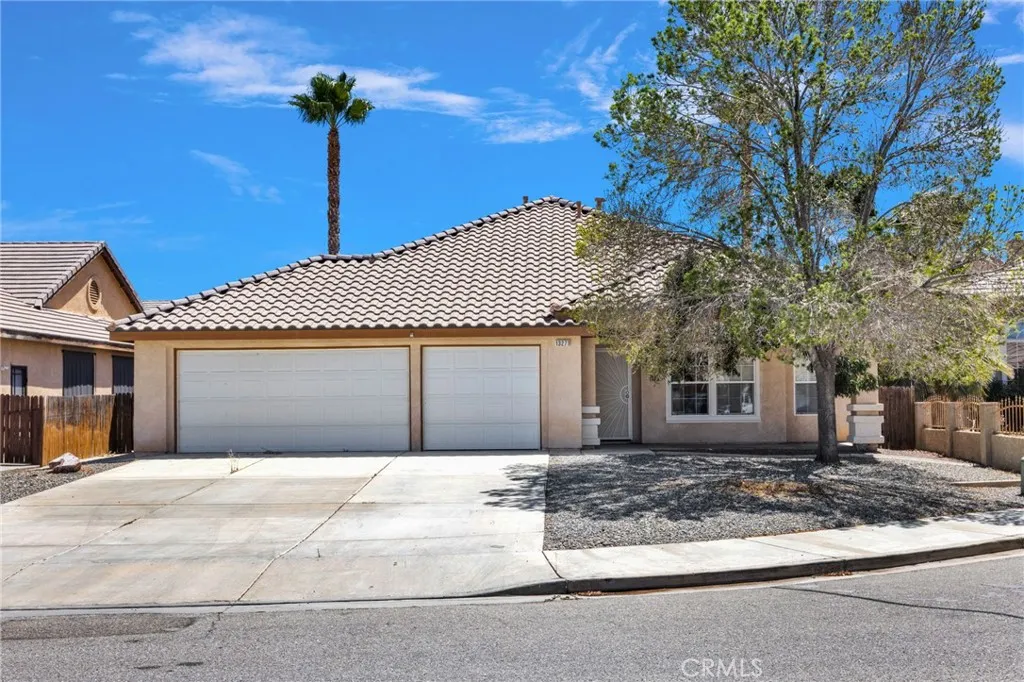 13271 Via Robles, Victorville, California 92392 — photo 4