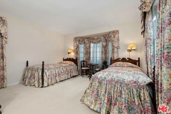 Downstairs bedroom