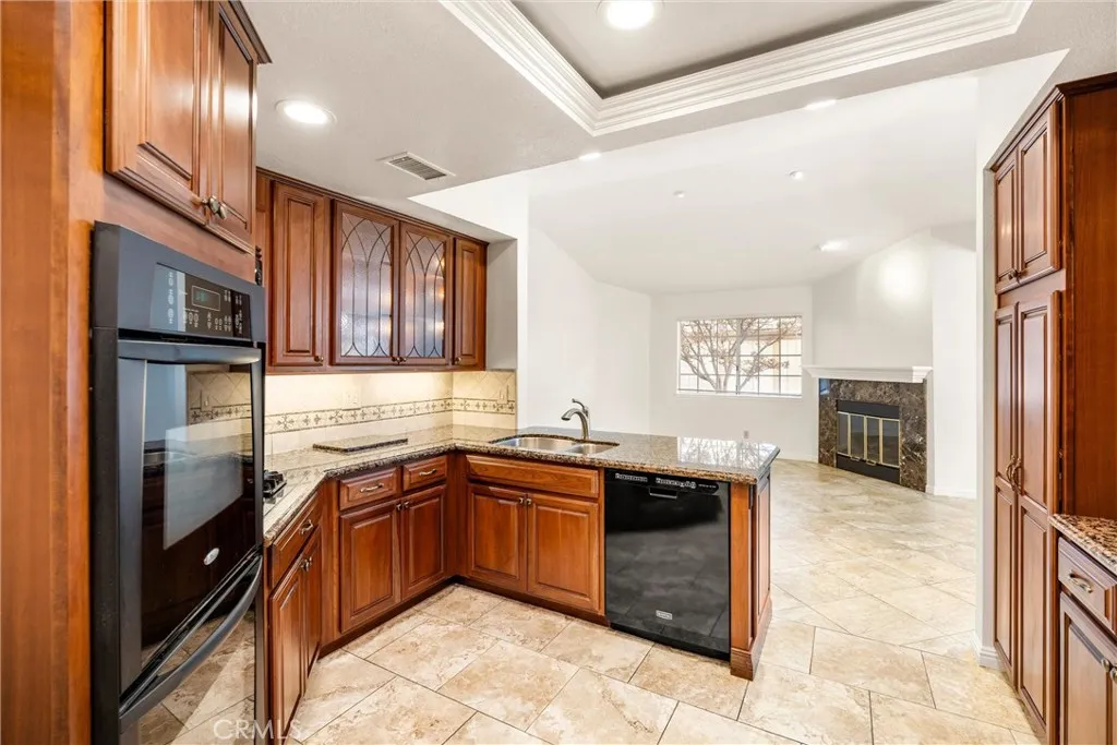 2164 Pinot Circle, Upland, California 91784 — photo 4