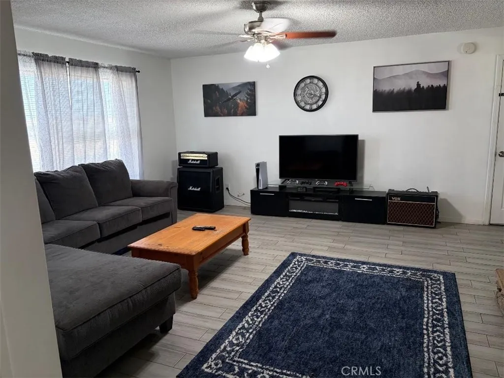 15034 Apple Valley, Apple Valley, California 92307 — photo 5