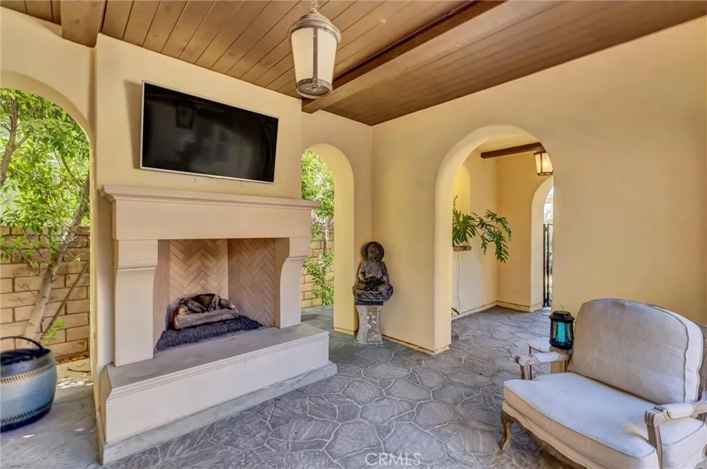 510 E. Viewcrest, Azusa, California 91702 — photo 5
