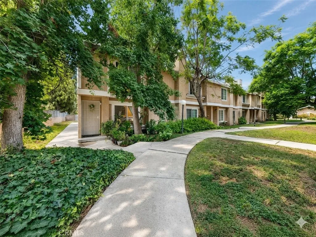 14344 Foothill 501