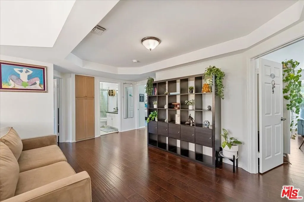 2nd Floor Seating Area