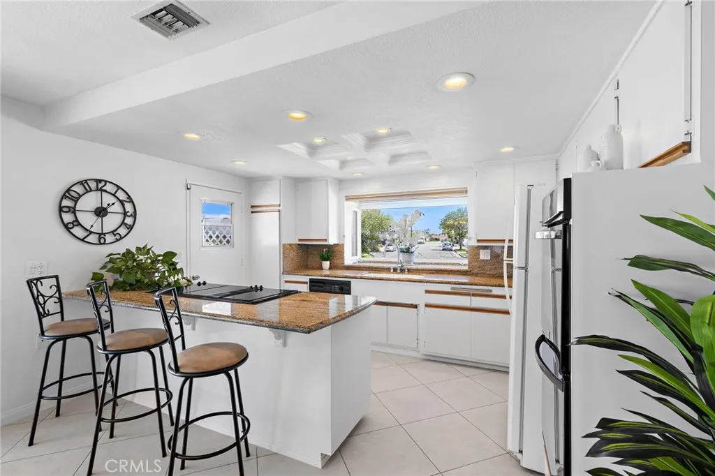 19581 Sanderson, Huntington Beach, California 92646 — photo 5