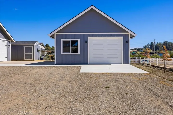 detached garage
