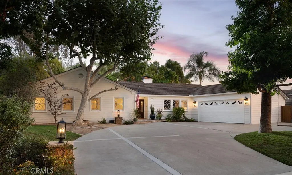 19122 Barrett Ln