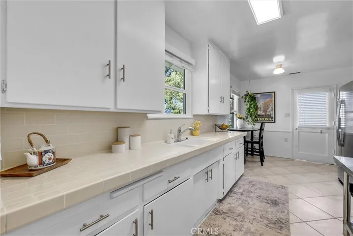 1204 Riverside, Fullerton, California 92831 — photo 5