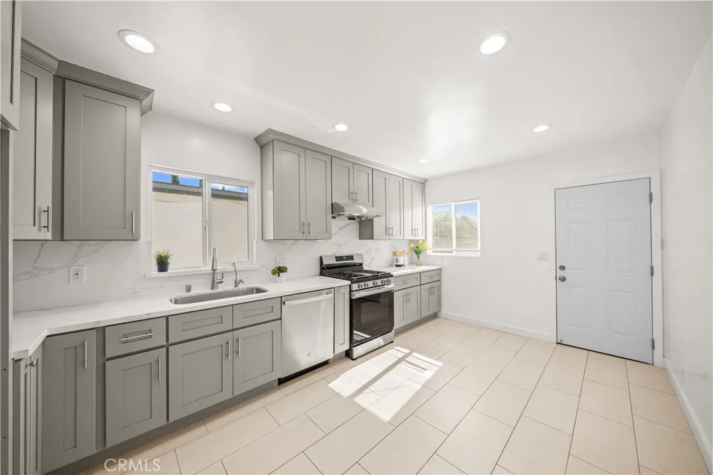2057 N Eastern, Los Angeles, California 90032 — photo 5