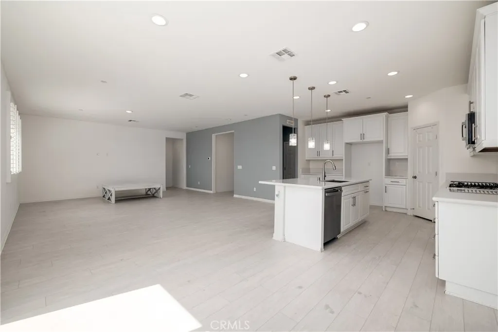 29134 Evans, Lake Elsinore, California 92530 — photo 4