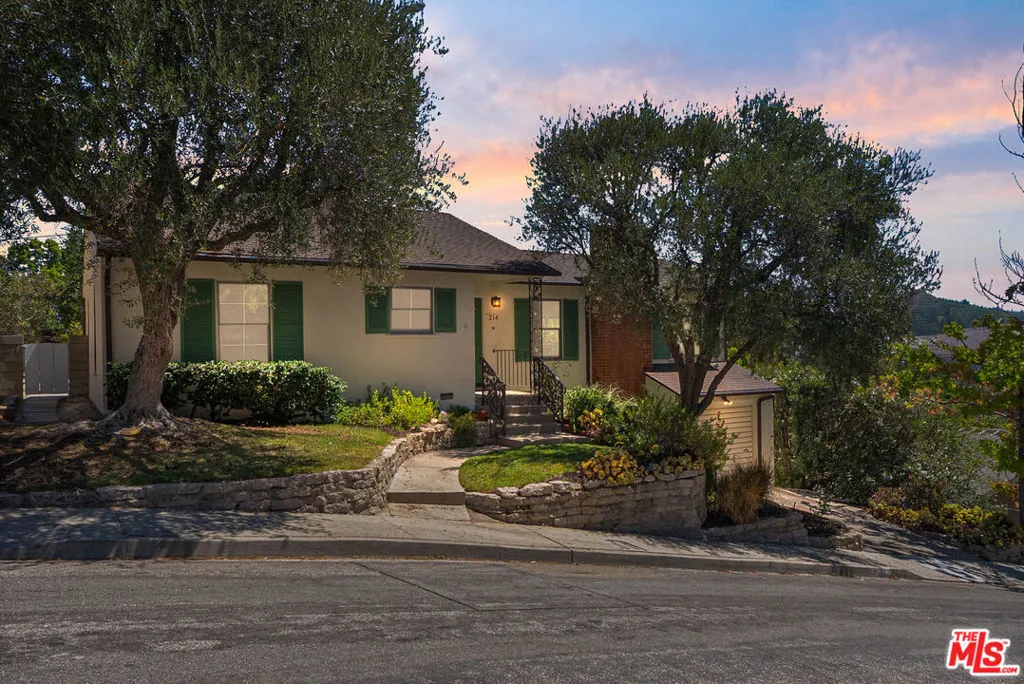 214 Sequoia Dr