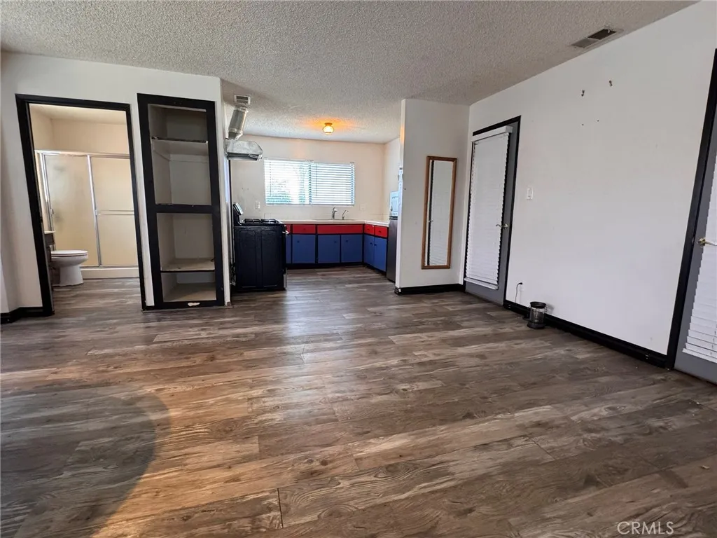 Living room to kitchen Living room to kitchen