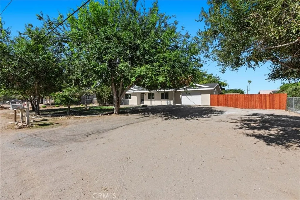 9812 Redwood, Hesperia, California 92345 — photo 5