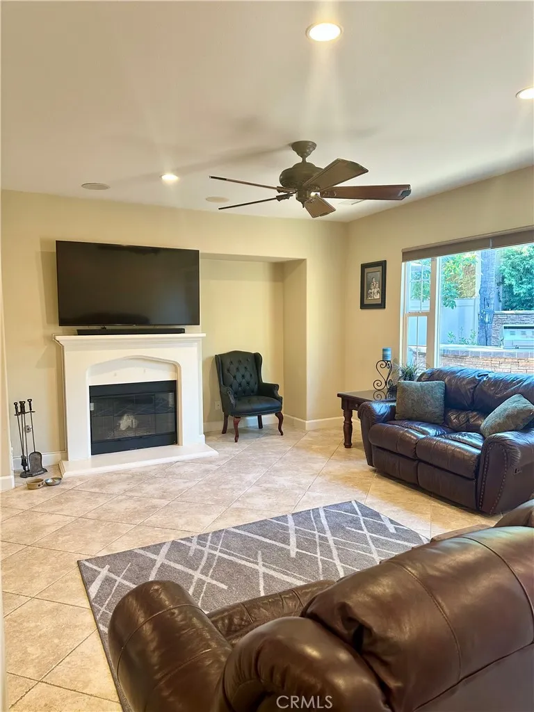 1341 Cole, Upland, California 91784 — photo 4