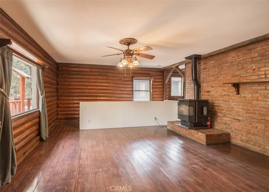 925 E Lane, Big Bear City, California 92314 — photo 5
