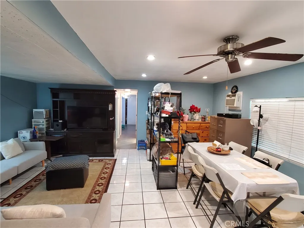 8 Candy Lane, San Fernando, California 91345 — photo 4