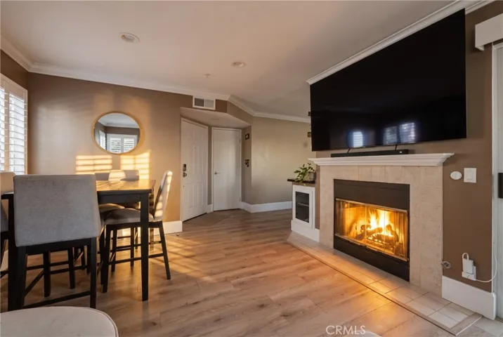 Entry way to the living room