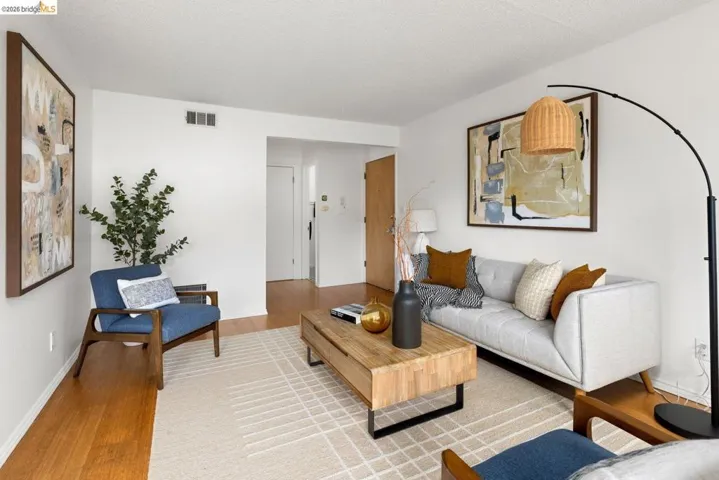 2614 Warring St 9, Berkeley, California 94704 — photo 4
