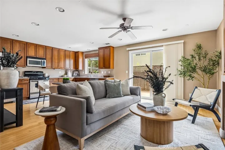 Living room to kitchen