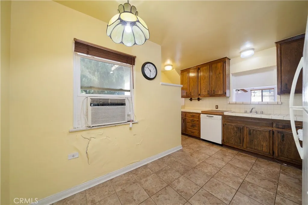 12473 Ralston, Sylmar, California 91342 — photo 5