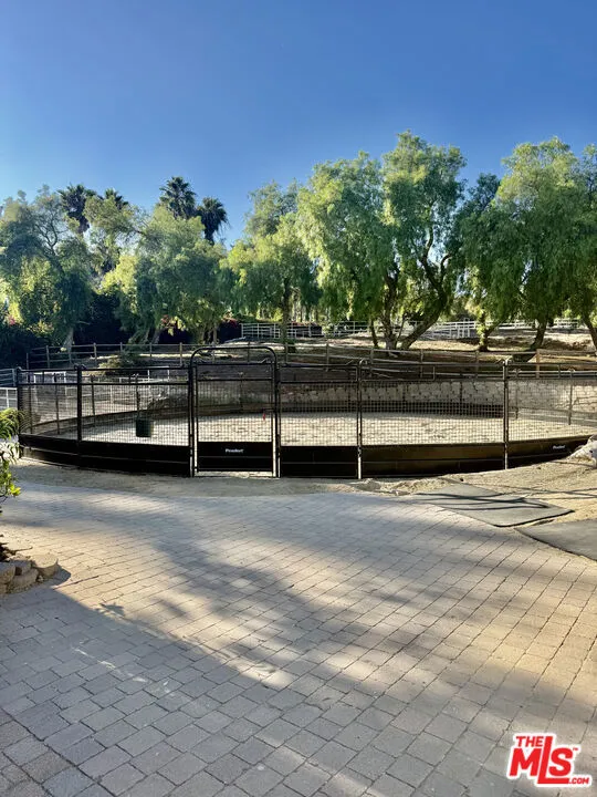 New Round Pen New Round Pen