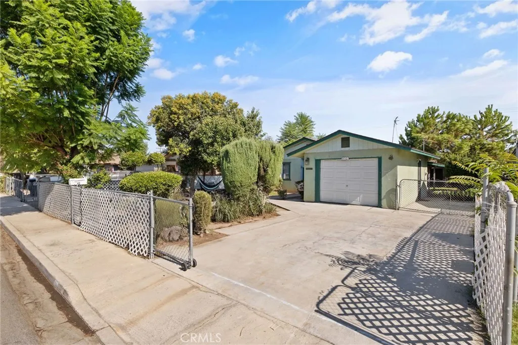 1132 W Prospect, Visalia, California 93291 — photo 4
