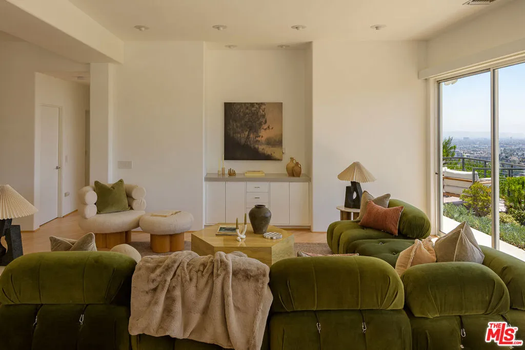 5502 Tuxedo Terrace, Los Angeles, California 90068 — photo 5