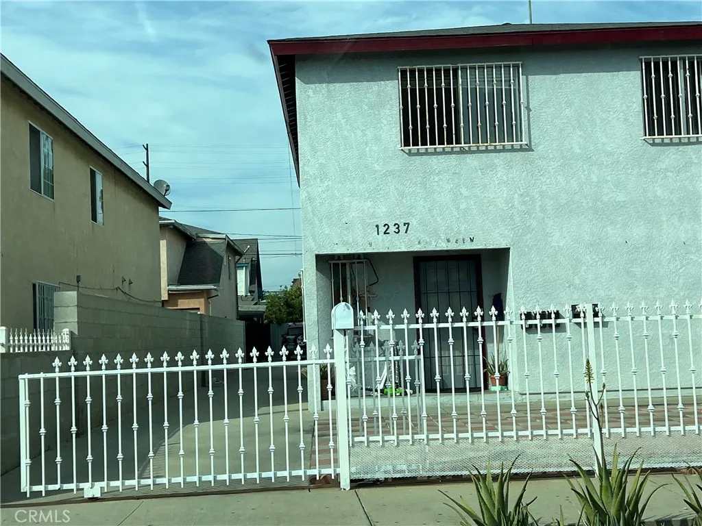 1237 E 28th, Los Angeles, California 90011 — photo 5