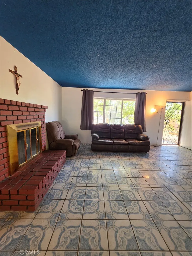 38655 159th Street, Palmdale, California 93591 — photo 4