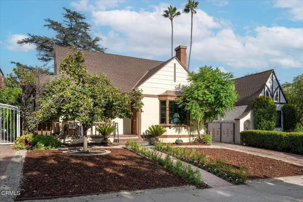 1226 Carmen Dr
