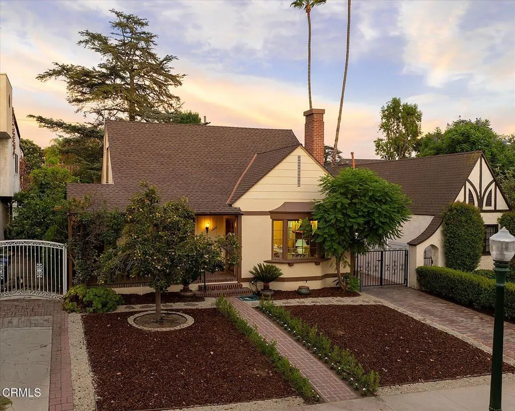 1226 Carmen Drive, Glendale, California 91207 — photo 4