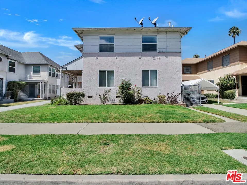 3663 S Victoria Avenue, Los Angeles, California 90016 — photo 4