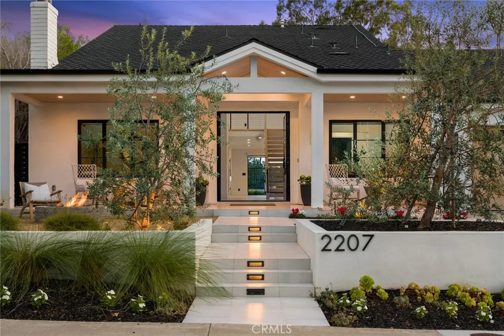 2207 Port Harwick