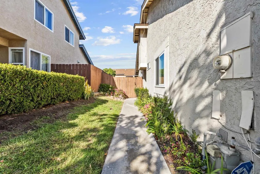2353 Edenbridge Ln, Chula Vista, California 92139 — photo 5