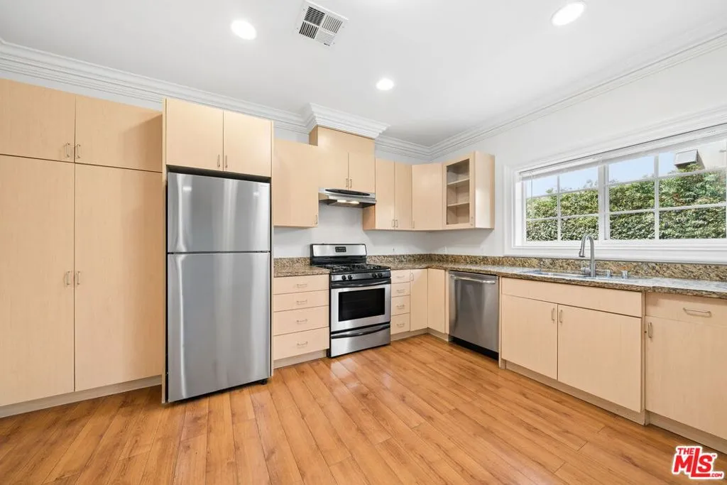 14654 Gault Street 2, Van Nuys, California 91405 — photo 4