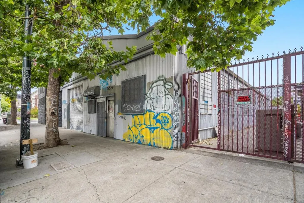 5526 San Pablo Ave
