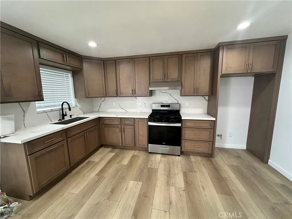1318 W 131st A, Compton, California 90222 — photo 5