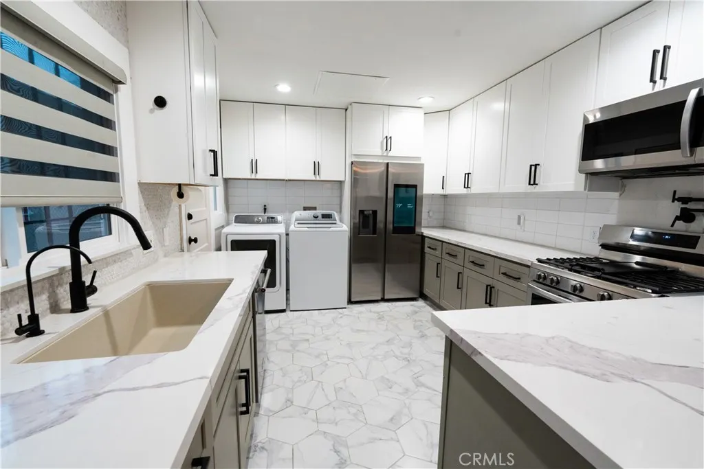 5604 S Manhattan Place, Other, California 90062 — photo 5