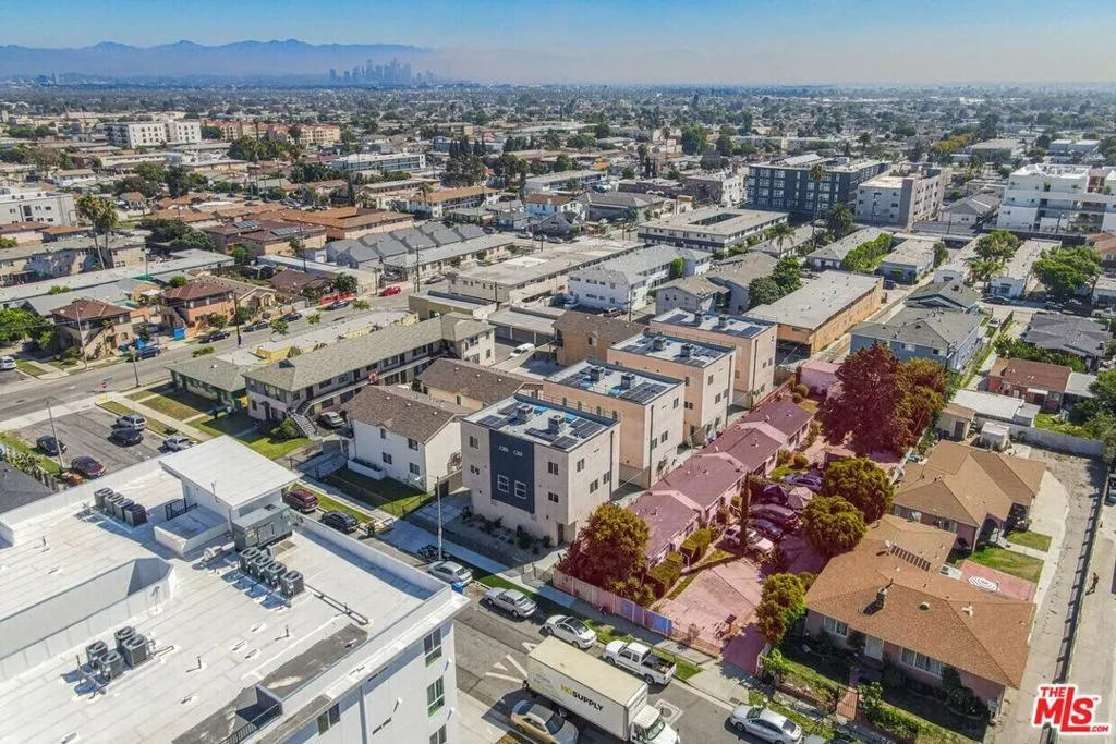6526 Brynhurst Avenue, Los Angeles, California 90043 — photo 4