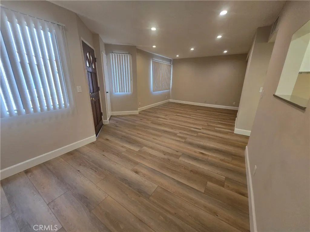 1010 E Maple 6, Glendale, California 91205 — photo 5