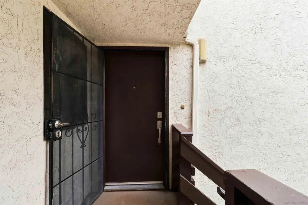 2425 Cranston Dr. 34, Escondido, California 92025 — photo 4