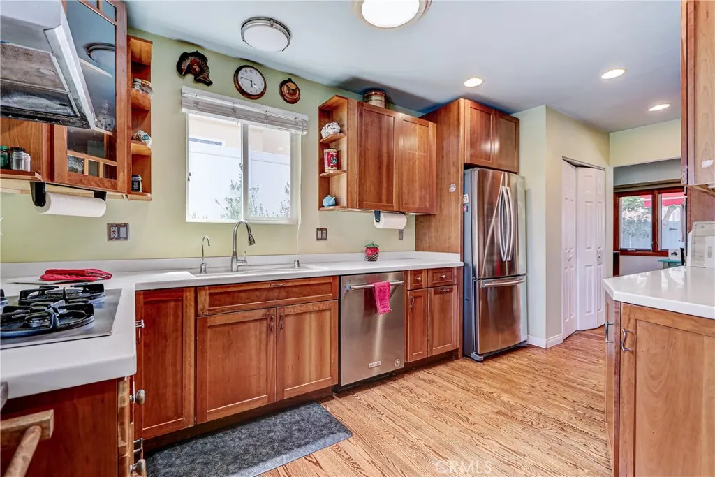126 Calle De Arboles, Torrance, California 90277 — photo 4