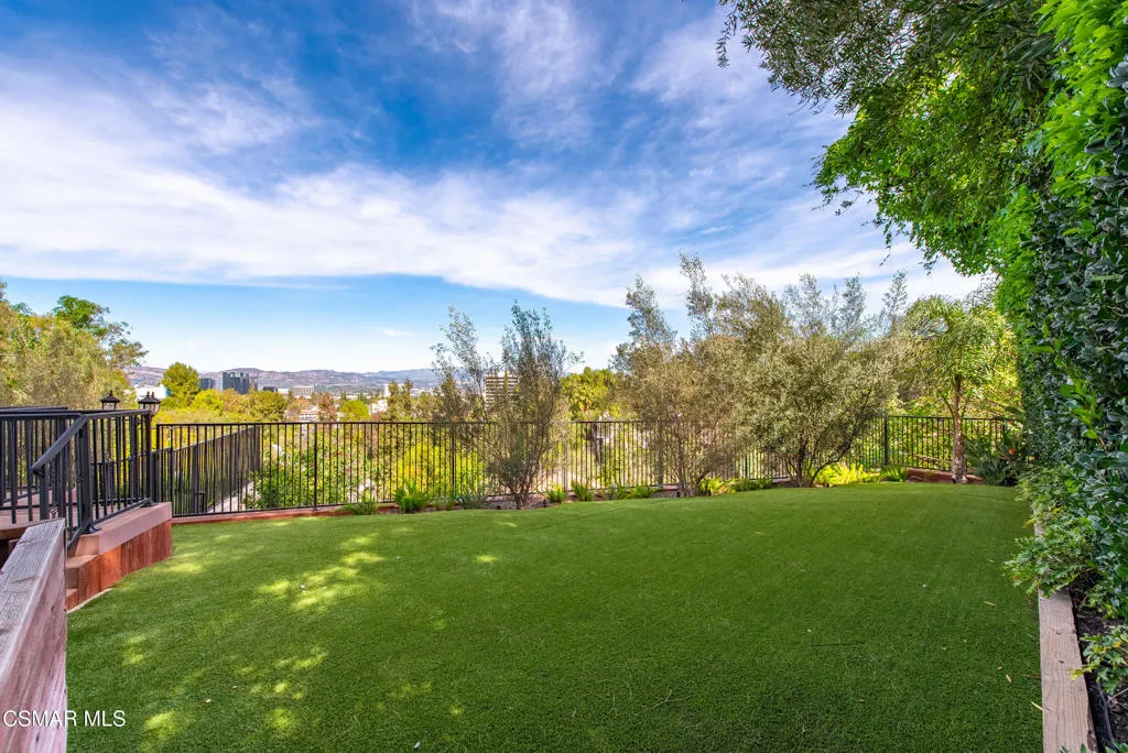 5076 Escobedo Drive, Woodland Hills, California 91364 — photo 4